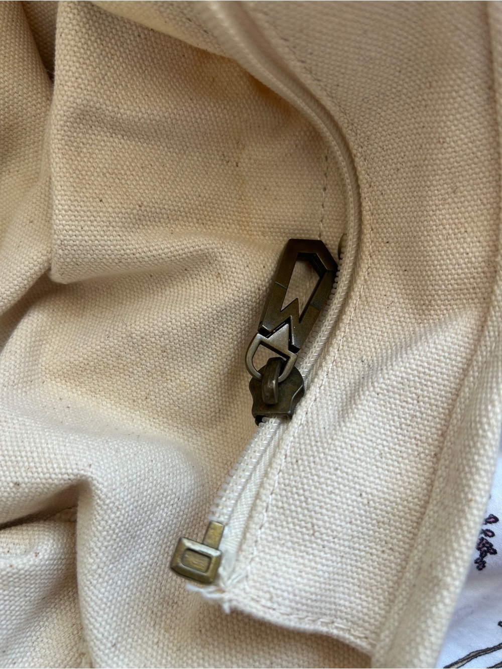Jacobs by Marc Jacobs Cream Canvas Tote Bag - Picture 5 of 6